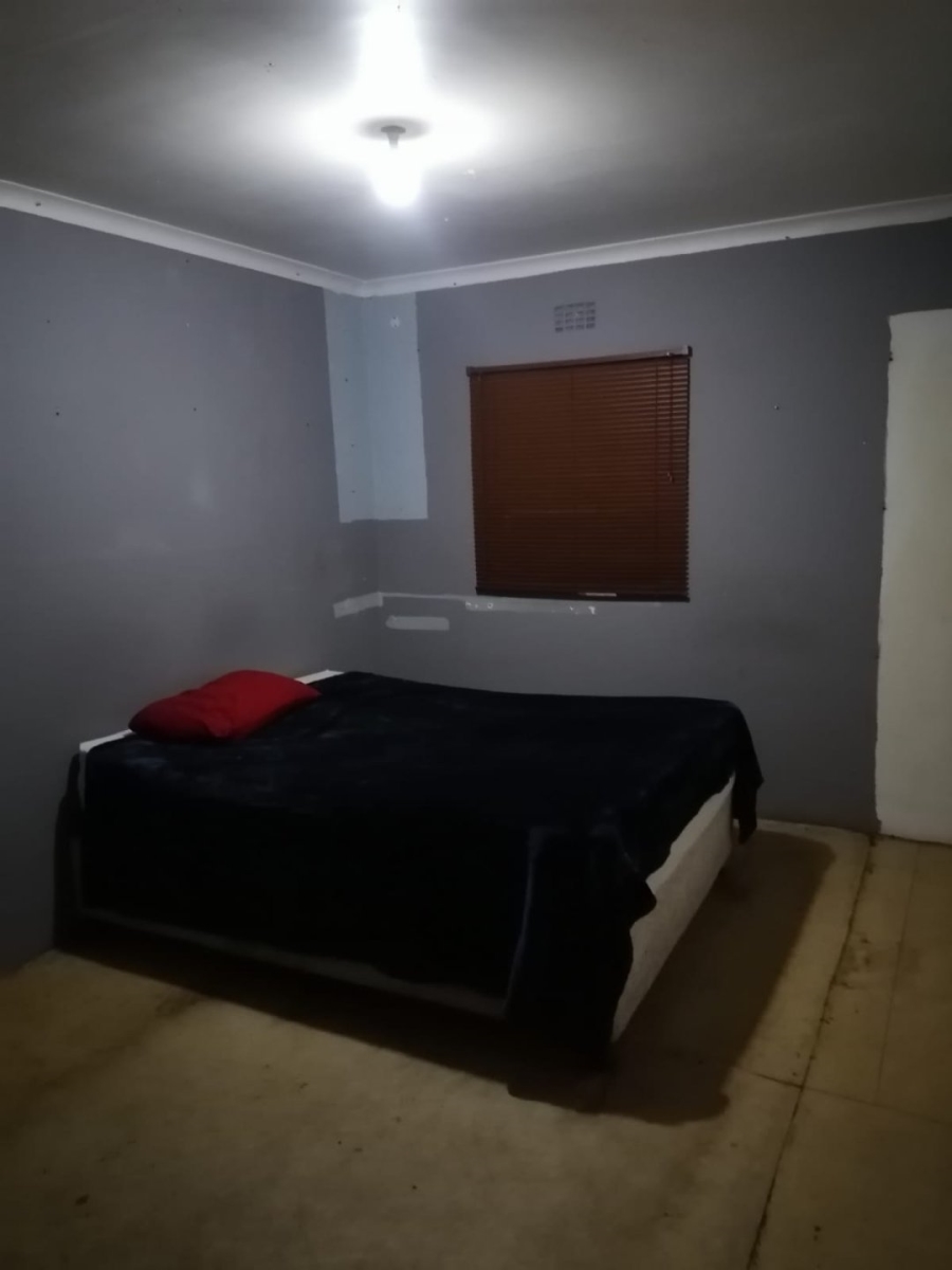  Bedroom Property for Sale in Eastridge Western Cape